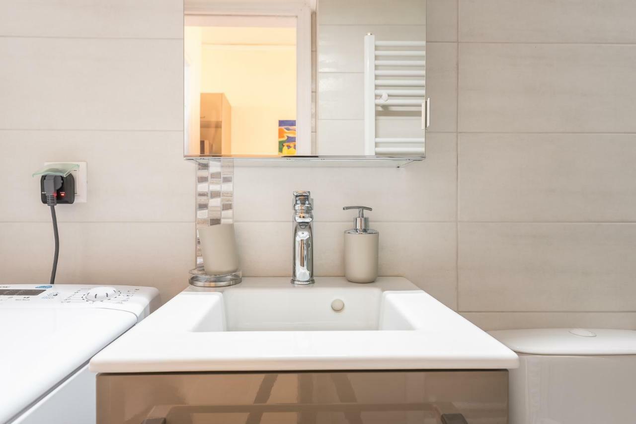 Stylish Kerameikos Apartment By Cloudkeys Atene Esterno foto